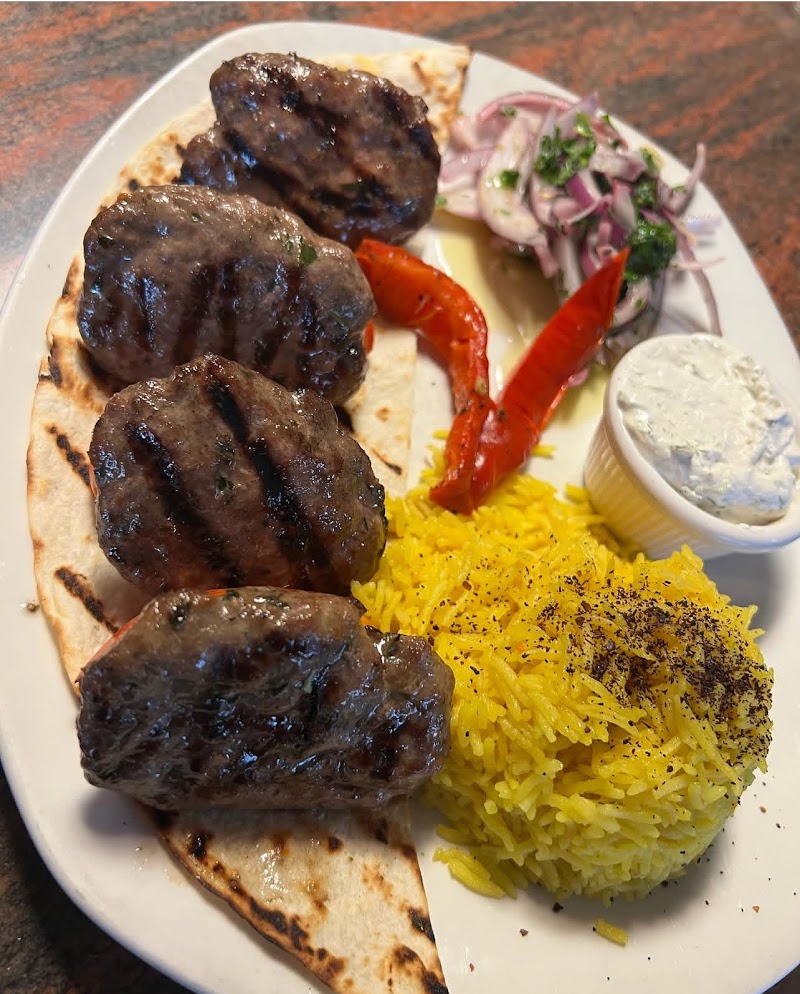 Grilled köfte with saffron rice