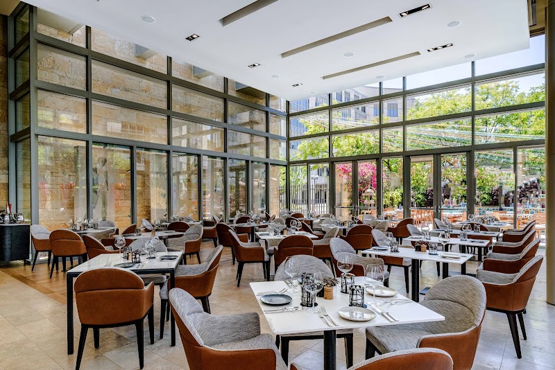 Quattro Restaurant and Bar