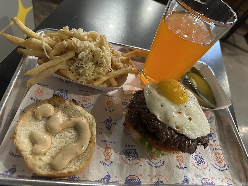 Burger, fries & drink