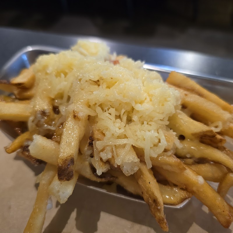 Crispy cheese-topped fries