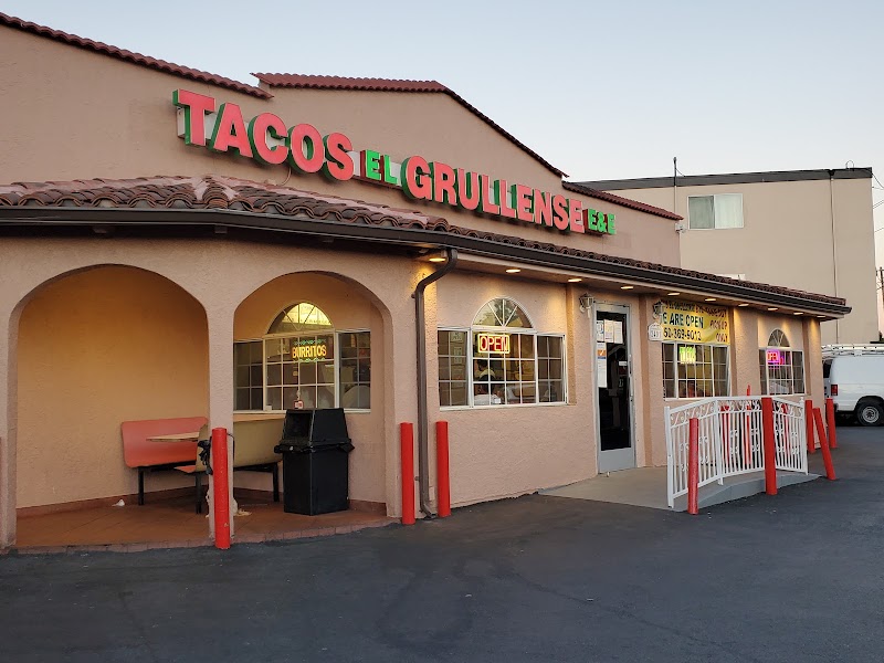 Late-night welcome, always open